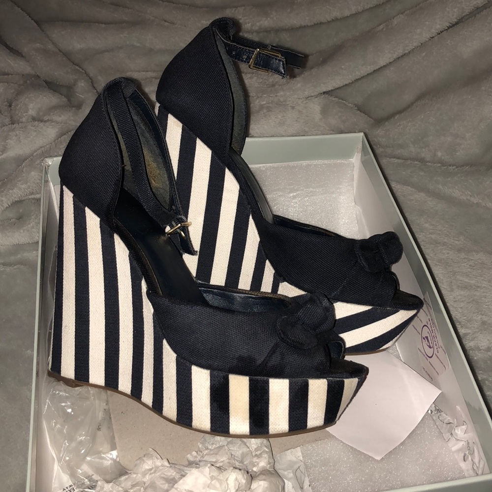 Jessica Simpson - Nautical Wedge - Navy & White